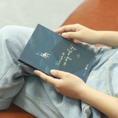 Sách - Combo 2 Cuốn: Dài Hơn Một Mùa Hè + Xin Cảm Ơn Sự Mỏng Manh Này - AZ Việt Nam