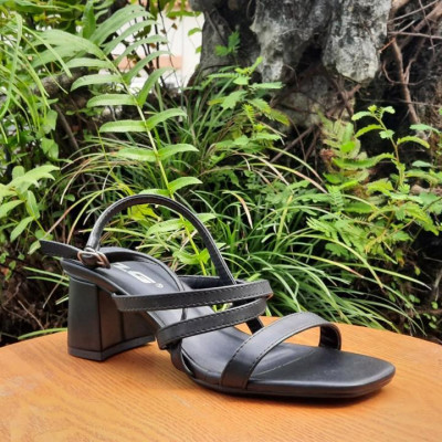 Sandal cao gót hot trend  trẻ trung năng động 20750