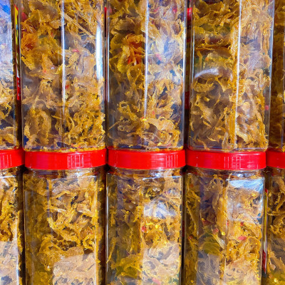 Mực khô xé sợi gói 100 gram đã chế biến ăn liền ngon ơi là ngon của shop Đặc Sản Biển Phan Thiết NGỌC DŨNG. Hạn sử dụng 12 tháng kể từ ngày đặt hàng