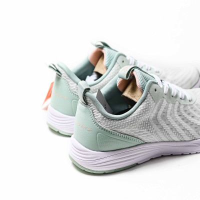 Giày thể thao Biti