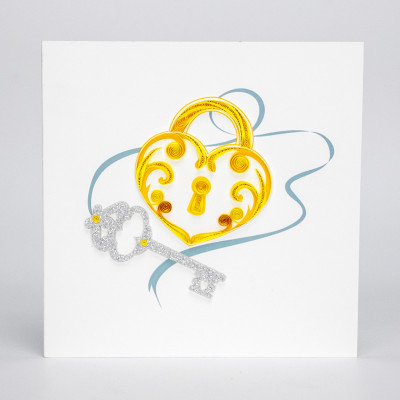 Ổ khóa và chìa khóa tình yêu - Thiệp giấy xoắn tối giản 15 x 15 cm - Thiệp chúc mừng tình yêu