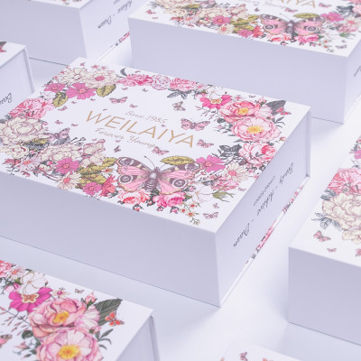 Set quà tặng cao cấp WEILAIYA: Combo Chăm sóc da body toàn diện - Tẩy tế bào chết, Dưỡng da ban đêm và Kem body chống nắng ban ngày