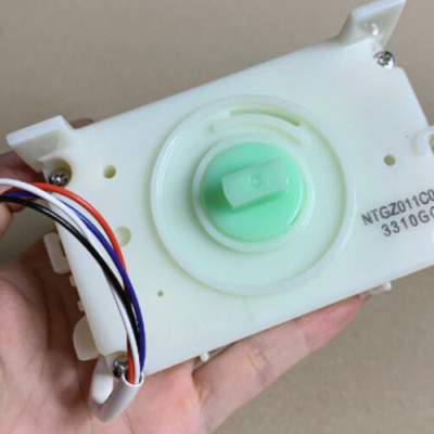 MOTOR ĐÁ XOAY, MOTOR ĐÁ RƠI, MOTOR ĐỔ ĐÁ TỦ LẠNH SIDE BY SIDE HITACHI 4 CÁNH – HÀNG CHÍNH HÃNG