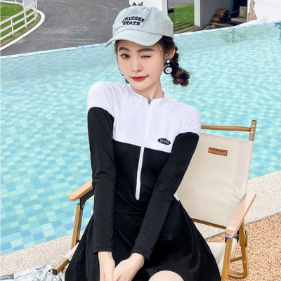 Bộ đồ bơi bikini nữ kín đáo đi tắm biển giấu bụng váy liền áo dài tay - B.27