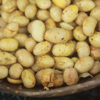 Combo Đậu Nành Sấy Cỏ Ngọt Vị Cay Hải Long (230g) + Hạt Điều Rang Muối Tách Vỏ Lụa Hải Long (250g)